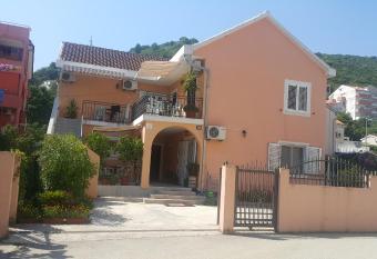 Sobe Nedovi   has Balcony rooms