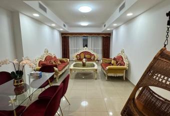 Luxury Apartment - Beach Tower 2 has rooms with a private hot tub