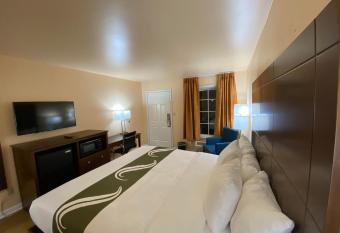 Quality Inn allows 18 year olds to book a room