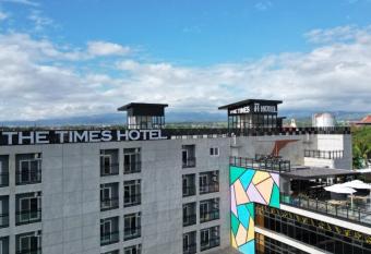 THE TIMES HOTEL has Balcony rooms