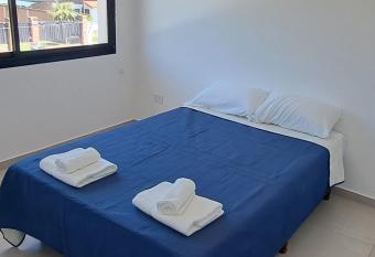 Berasain Apartment - Tu hogar cerca del Aeropuerto de Ezeiza has Balcony rooms