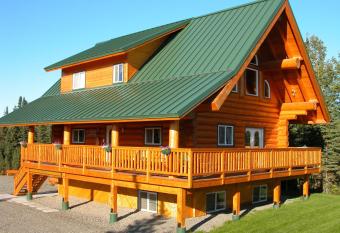 Salmon Catcher Lodge allows 18 year olds to book a room