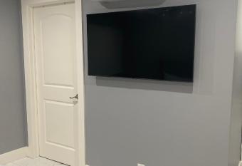 Cresthaven Guest House has Balcony rooms