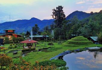 Los Quetzales Ecolodge & Spa has Balcony rooms