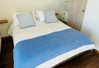 Departamento duplex 4 allows 18 year olds to book a room