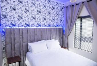 Spacious One Bed allows 18 year olds to book a room