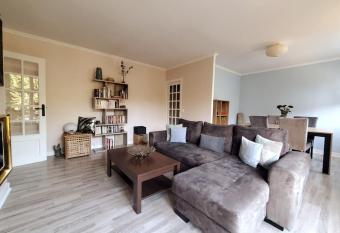 Appartement 4 places proche Paris has Balcony rooms