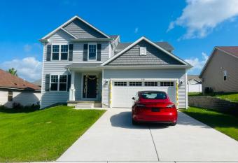 Yosemite Mansion has Balcony rooms