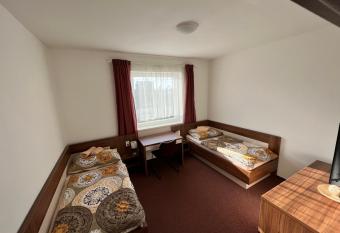 Ubytovanie pod Bielymi Karpatmi has Balcony rooms