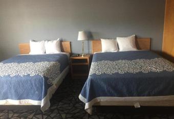 Tomahawk Motor Lodge has Balcony rooms