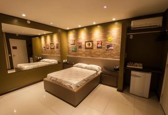 Motel I Love Pelotas allows 18 year olds to book a room