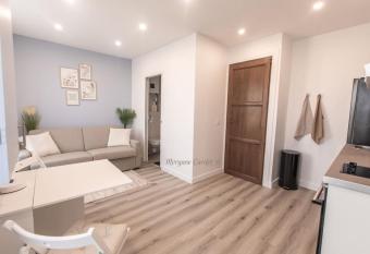 Studio cosy / Parking / Wifi allows 18 year olds to book a room