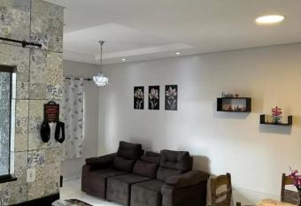 Bela casa aconchegante completa has Balcony rooms