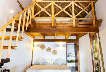 Aramar Palafitos has Balcony rooms