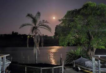 Spillers Riverside Lodge. has Balcony rooms