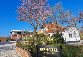 Seehotel Oostkapelle has Balcony rooms