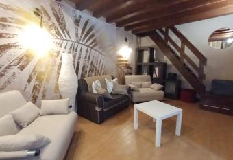 La casetta di Gi   Gi   appartamento in centro a Monreale due camere da Letto 1 matrimoniale 1 doppia has Balcony rooms