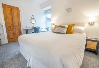 Porthleven B and B allows 18 year olds to book a room