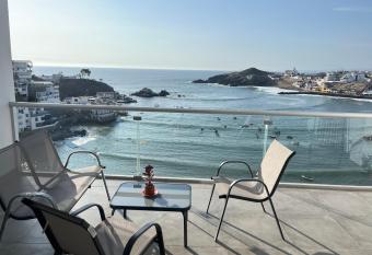 Departamento con vista al mar has Balcony rooms