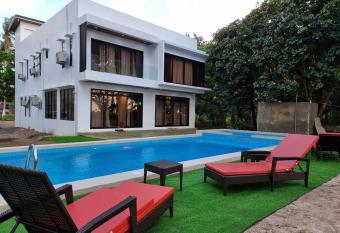 Saffire Beach Resort and Glamping has Balcony rooms