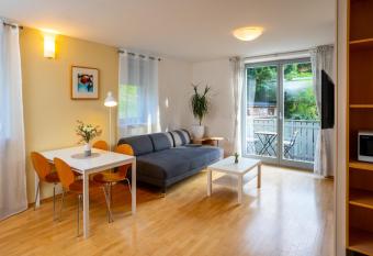 Apartment Muznik has Balcony rooms