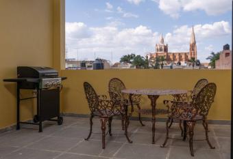 Casa departamento 4 hab rooftop has Balcony rooms