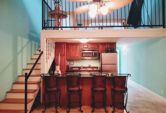 Lakefront Casita - Perfect for couples or families has rooms with a private hot tub