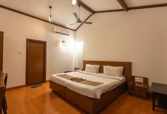 Scarlet Resort has Balcony rooms