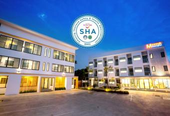 Meesuk ChiangRai Hotel, SHA Certified has Balcony rooms