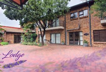 Aero Lodge Guest House has Balcony rooms