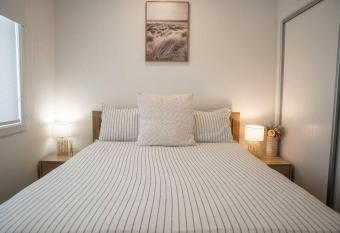 Sandy feet retreat allows 18 year olds to book a room