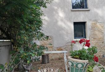 L Embellie un g  te tout confort et cocooning has Balcony rooms