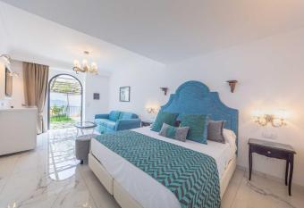 Villa Amore has Balcony rooms