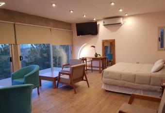 Caba  a La Reserva Suite allows 18 year olds to book a room