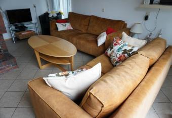 Kustverhuur Park Schoneveld Zeester 66 allows 18 year olds to book a room