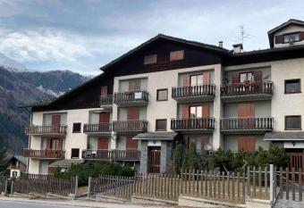 Ca   Dolcino relax in Valchiavenna has Balcony rooms