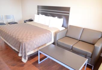 Regency Inn & Suites allows 18 year olds to book a room