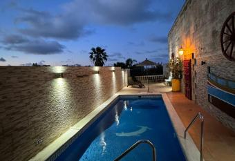 Tal-Bir Farmhouse has Balcony rooms