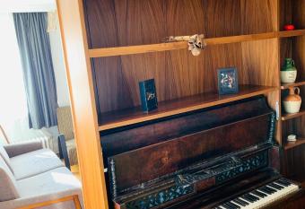 Merkezde el  iliklere yak  n konforlu   zel oda has Balcony rooms