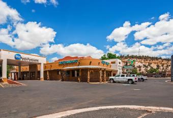 Best Western East Zion Thunderbird Lodge allows 18 year olds to book a room