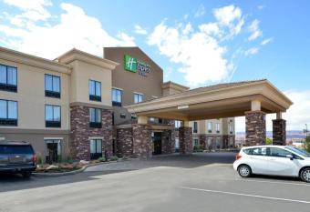 Holiday Inn Express & Suites Page - Lake Powell Area By IHG allows 18 year olds to book a room