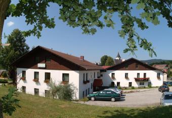 Fr  hst  ckspension Binder has Balcony rooms