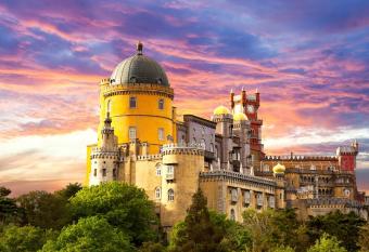 Villa Lunae - Sintra Flats allows 18 year olds to book a room