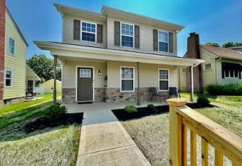 Brand New Home Walking distance to Spooky Nook allows 18 year olds to book a room