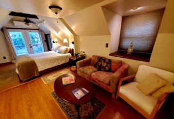 Balcony Suite at White Lotus Eco Spa Retreat allows 18 year olds to book a room