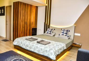 Unigo One - Sole allows 18 year olds to book a room