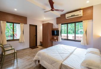 Beach Heaven Villa, Nandgaon allows 18 year olds to book a room