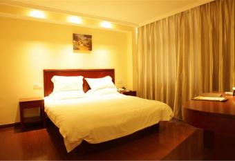 GreeTree Inn JiangSu Suzhou Taiping High-speed North Station Express Hotel has Smoking rooms