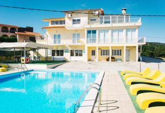 Colina do Electrico has Balcony rooms