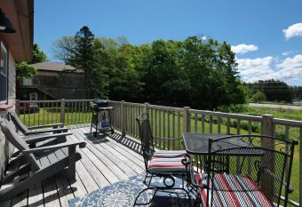 Cozy Pond Side Cottage in Bar Harbor! [The Nook] has Balcony rooms
